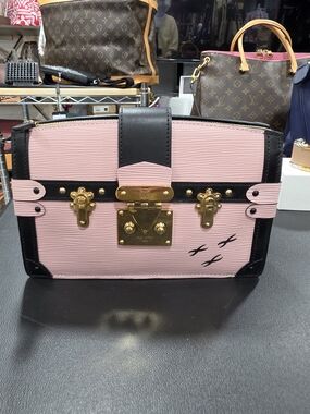 Louis Vuitton Trunk Clutch in Rose Ballerine Epi Leather W/Crossbody Strap COA